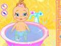 Baden van de baby om online te spelen